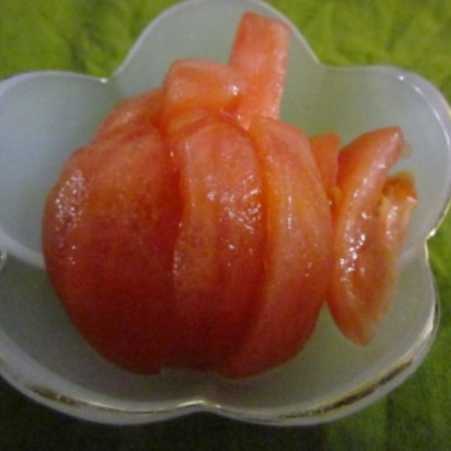 バジルなしですが、冬には珍しい甘いトマトをもらったので作りました♪おいしかったです(^^♪ごちそうさまでした。